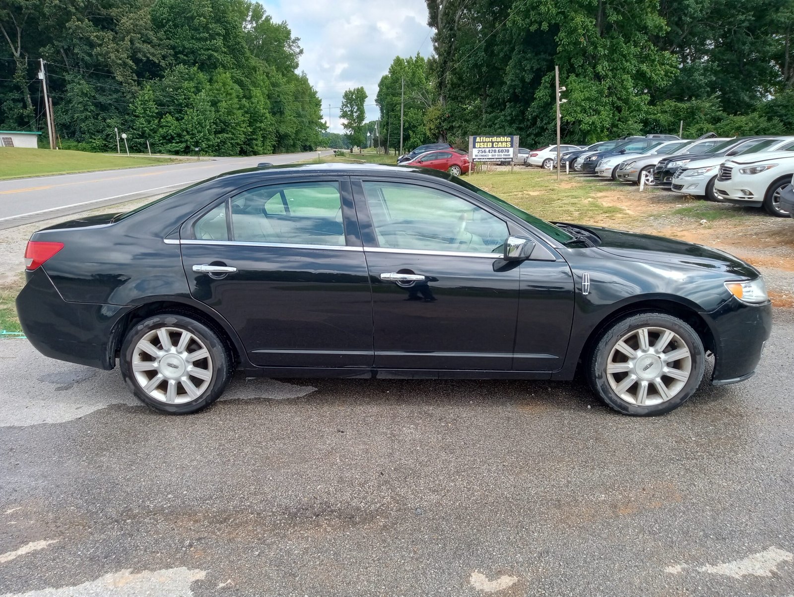 2011 LINCOLN MKZ - Image 2